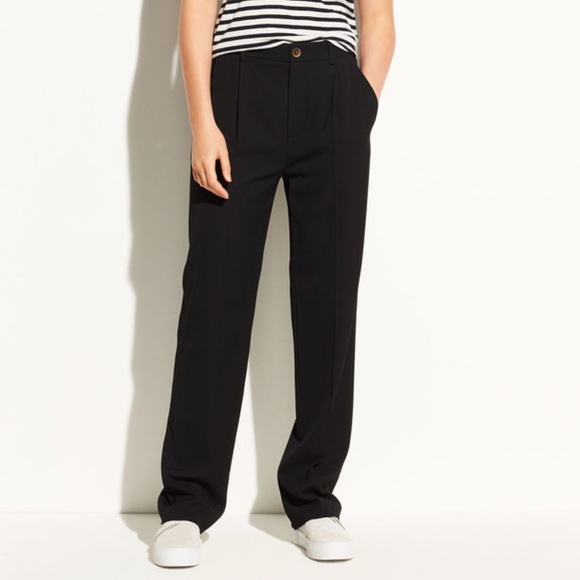 black relaxed trousers